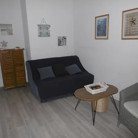 - T2 Climatise, Piscine, Tennis, Proche Et Commerces, 4/5 Pers - Fr-1-796-4 Apartment *